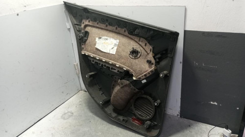 GUARNECIDO PUERTA TRASERA DERECHA Volkswagen GOLF VI (5K1)(10.2008) 