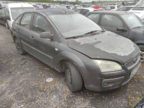  FORD FOCUS BERLINA (CAP) 