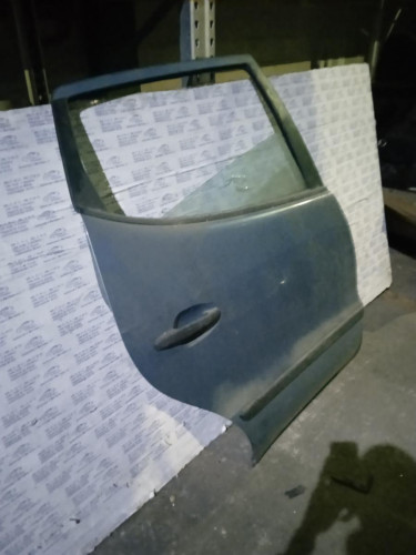  PUERTA TRASERA DERECHA 