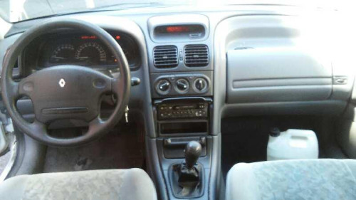  RENAULT LAGUNA (B56) 