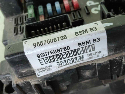 CAJA RELES / FUSIBLES Citroen C8 