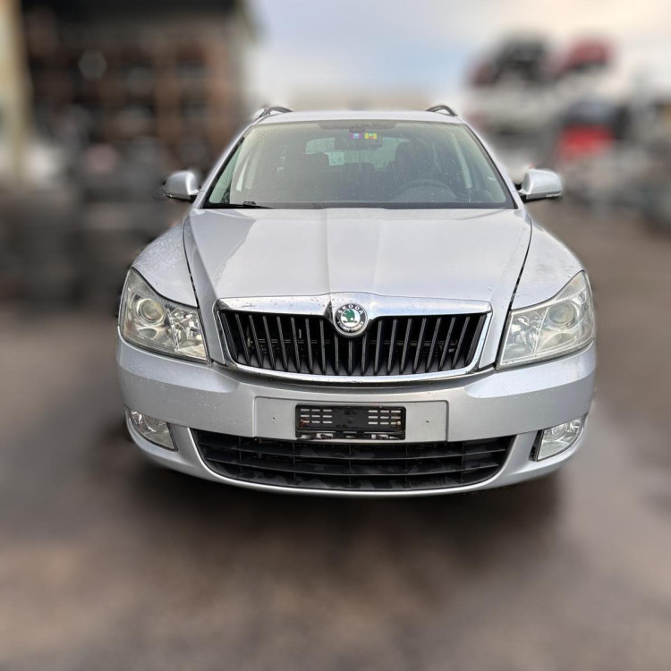 SKODA OCTAVIA COMBI (1Z5)