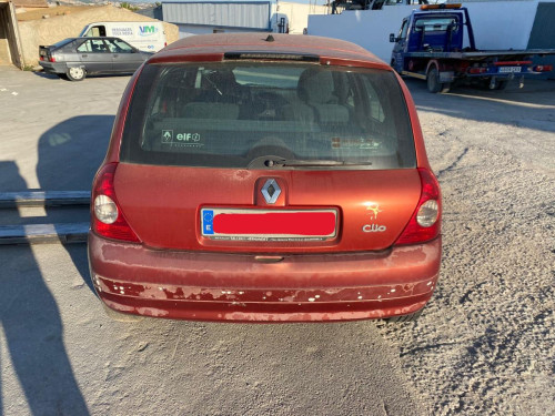 RENAULT CLIO II FASE II (B/CB0) — автомобиль-донор на запчасти 
