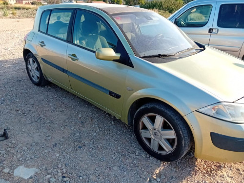 RENAULT MEGANE II CLASSIC BERLINA — автомобиль-донор на запчасти 