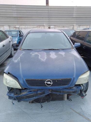 OPEL ASTRA G BERLINA — vehículo donante para recambios 