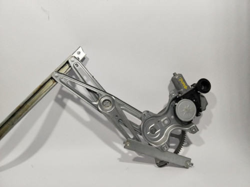 ELEVALUNAS DELANTERO IZQUIERDO Toyota YARIS (P13) 