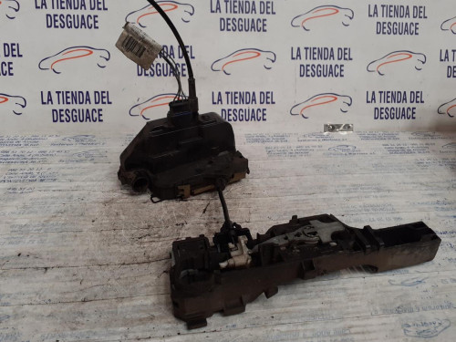  CERRADURA PUERTA DELANTERA DERECHA 