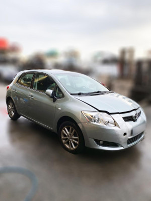 TOYOTA AURIS (E15)