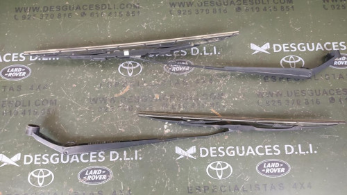 BRAZO LIMPIA DELANTERO DERECHO Toyota HILUX (KUN) 