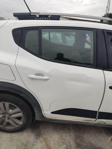 PUERTA TRASERA DERECHA Dacia SANDERO III 