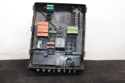 CAJA RELES / FUSIBLES, VOLKSWAGEN, GOLF V (1K1)(10.2003)