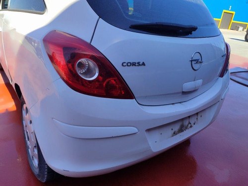 OPEL CORSA D — vehículo donante para recambios 