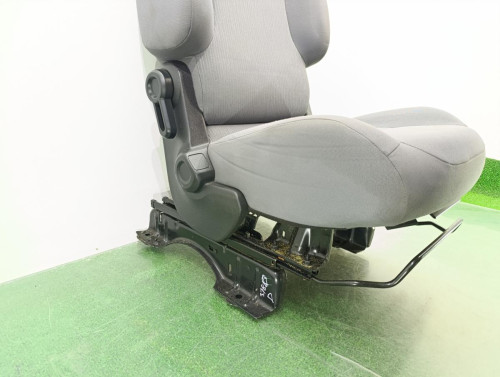 ASIENTO DELANTERO DERECHO Peugeot PARTNER TEPEE 