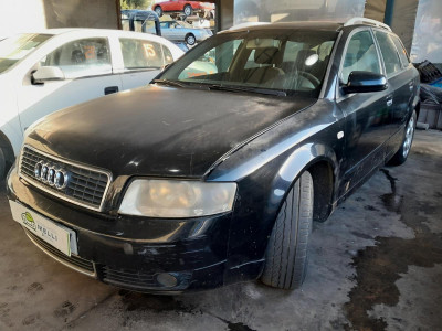 AUDI A4 AVANT (8E)