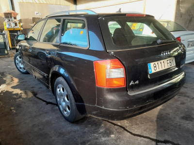 AUDI A4 AVANT (8E)