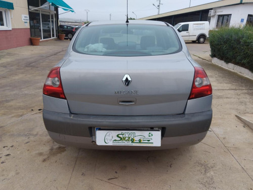  Renault Megane II Classic Berlina (2003->) SIN IDENTIFICAR 