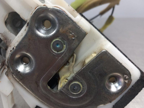 CERRADURA PUERTA TRASERA DERECHA MAZDA 3 BERLINA / SEDÁN (BM/BN) 