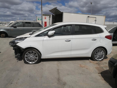 KIA CARENS (RP)