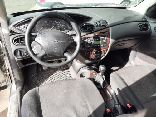  FORD FOCUS BERLINA (CAK) 