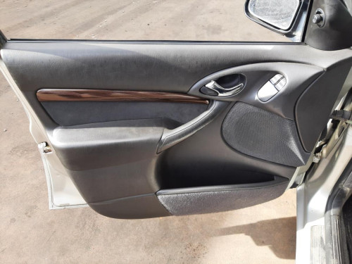  FORD FOCUS BERLINA (CAK) 
